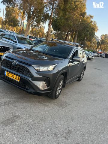 מודעת רכב טויוטה RAV4