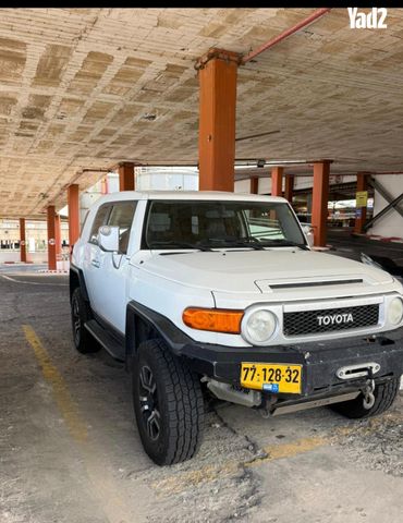 מודעת רכב טויוטה FJ קרוזר