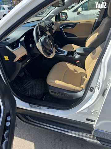 מודעת רכב טויוטה RAV4