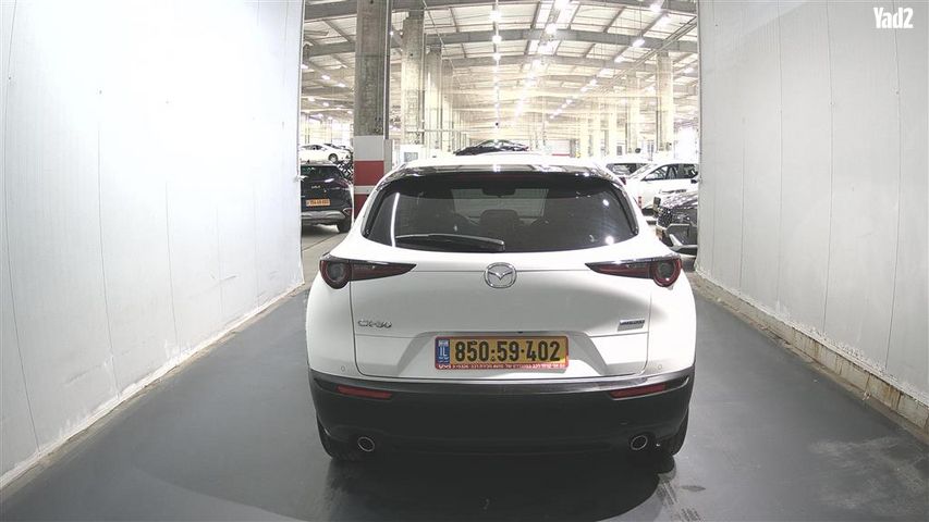 מודעת רכב מאזדה CX-30