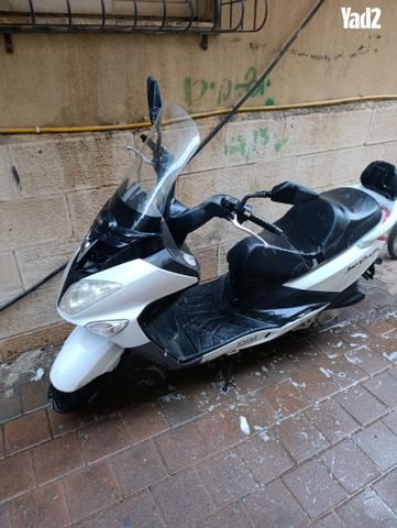 מודעת רכב סאן יאנג ג'וי רייד 200