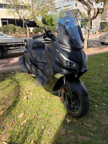 מודעת רכב סאן יאנג ג'וי-מקס Z-300