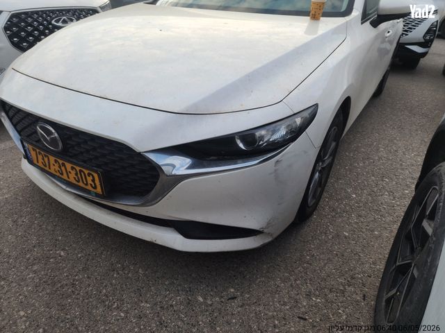 מודעת רכב מאזדה 3