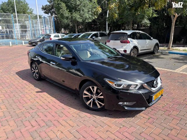 מודעת רכב ניסאן מקסימה