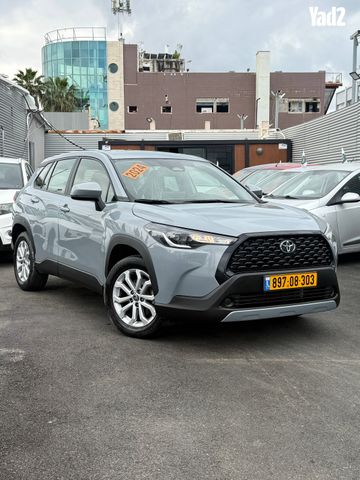 מודעת רכב טויוטה קורולה קרוס