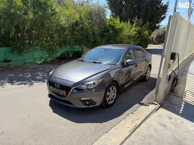 מודעת רכב מאזדה 3