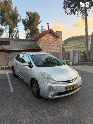 מודעת רכב טויוטה פריוס