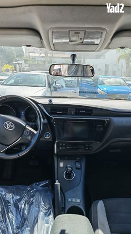 מודעת רכב טויוטה אוריס 2