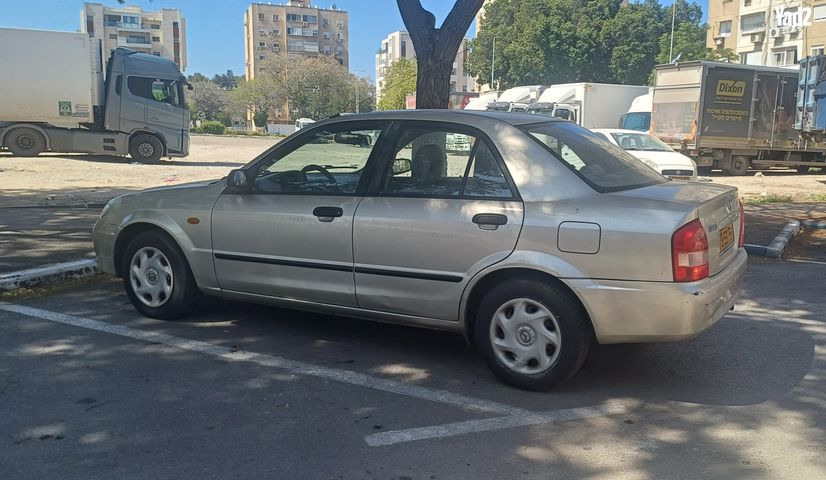 מודעת רכב מאזדה 323