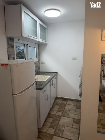 מנחם וטוביה מדמון 50