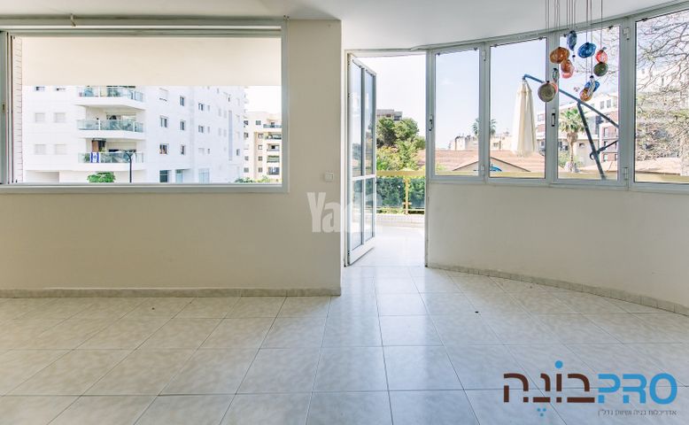 ישראל אהרוני 