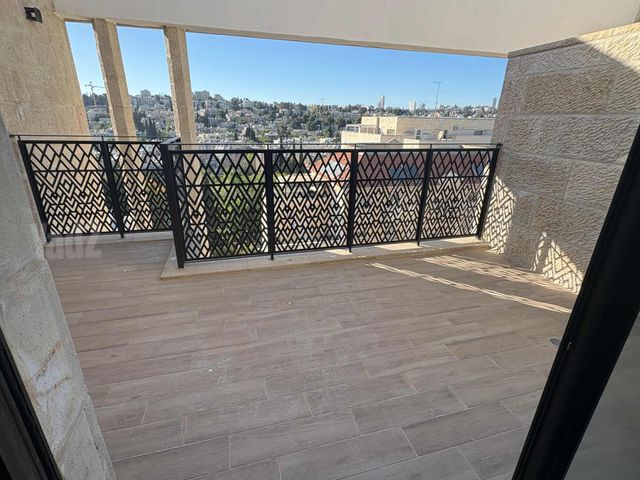 דירה למכירה בירושלים (תיווך) — 2