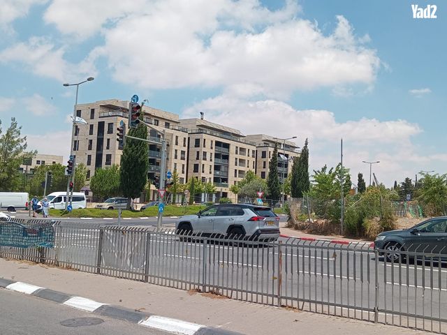 חנוך אלבק 14