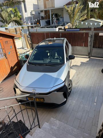 מודעת רכב טויוטה bZ4X