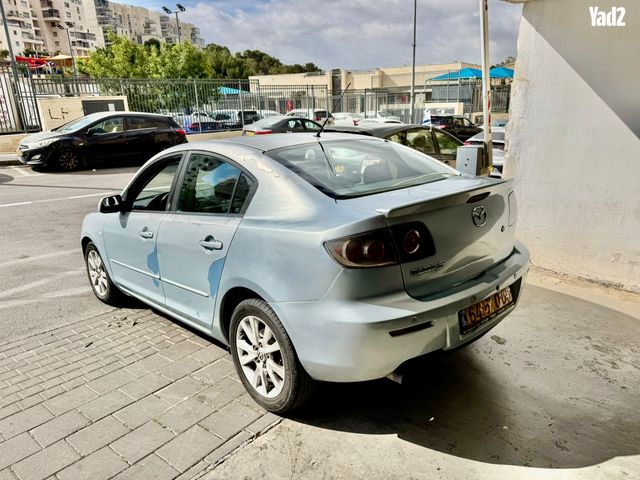 מודעת רכב מאזדה 3