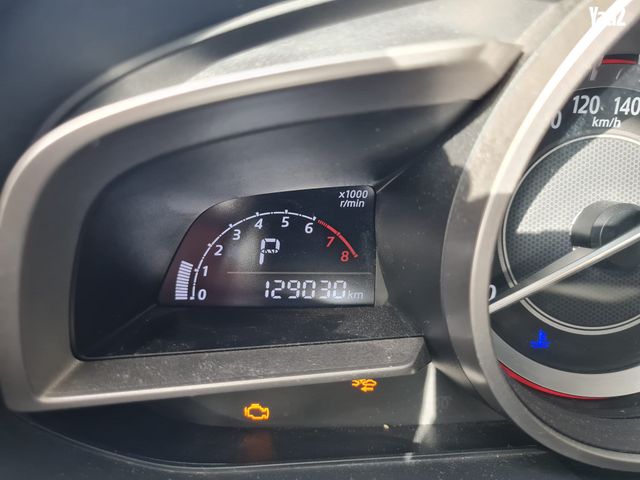 מודעת רכב מאזדה 3