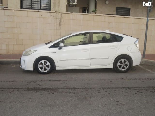 מודעת רכב טויוטה פריוס