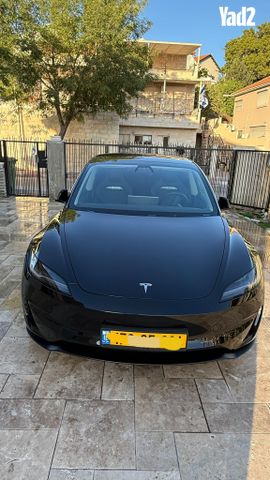 מודעת רכב טסלה מודל 3