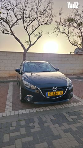מודעת רכב מאזדה 3