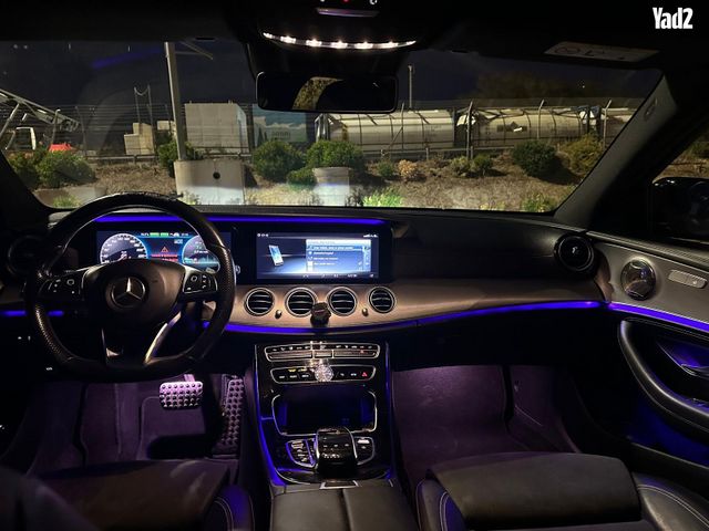 מודעת רכב מרצדס-בנץ E-class
