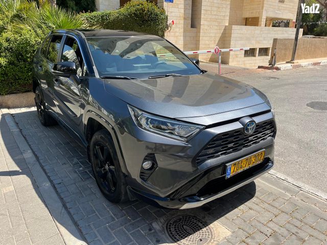 מודעת רכב טויוטה RAV4