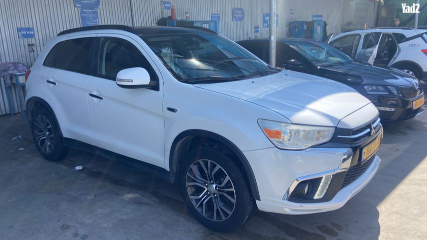 מודעת רכב מיצובישי ASX