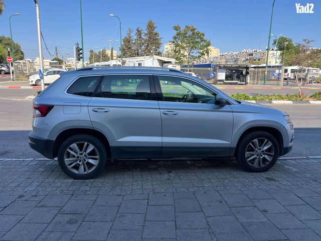 מודעת רכב סקודה קארוק