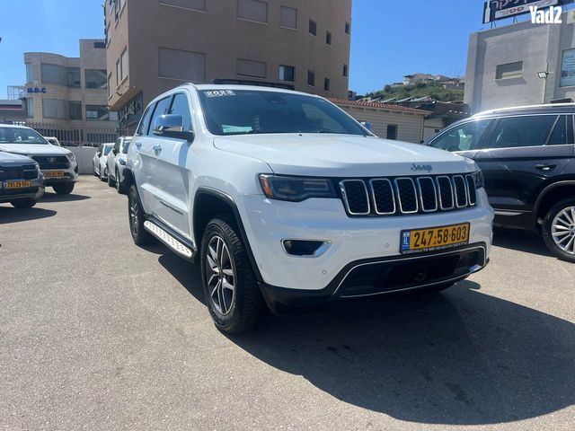 מודעת רכב ג'יפ גרנד צ'ירוקי
