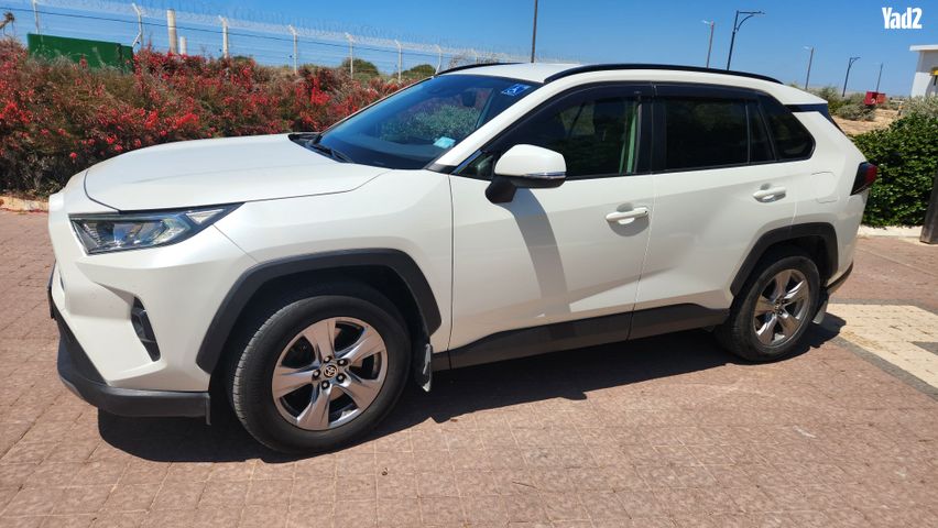 מודעת רכב טויוטה RAV4