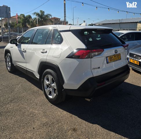 מודעת רכב טויוטה RAV4 2