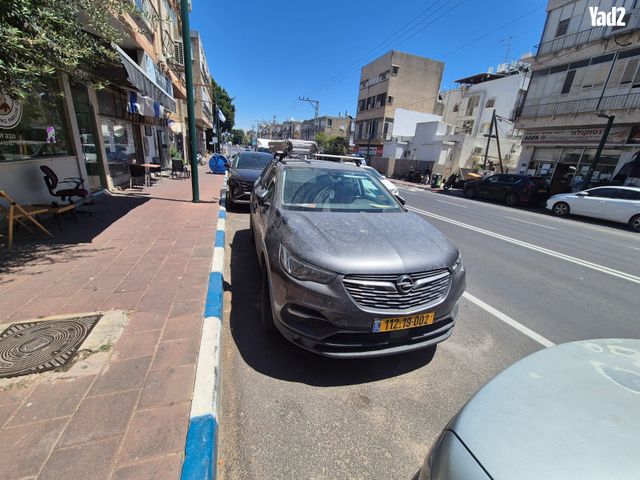 מודעת רכב אופל גרנדלנד