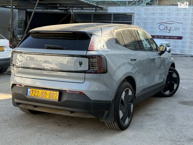 מודעת רכב וולוו EX30 1