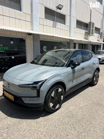 מודעת רכב וולוו EX30