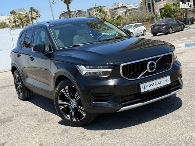 מודעת רכב וולוו XC40