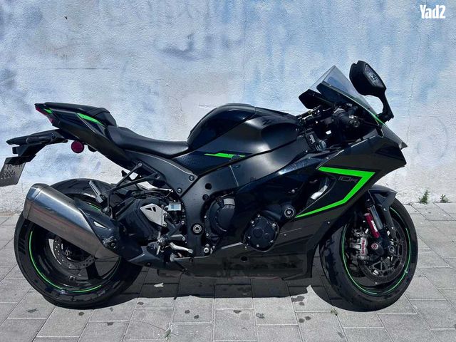 מודעת רכב קאוואסאקי נינג'ה ZX 10R