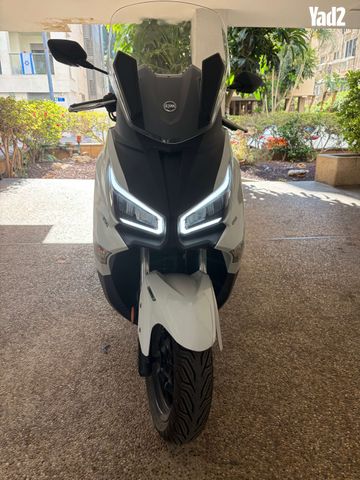 מודעת רכב סאן יאנג ג'וי-מקס Z-250