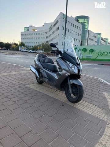 מודעת רכב הונדה סילבר-ווינג 600