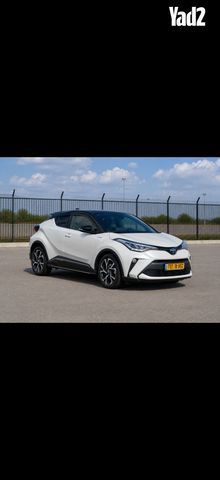 מודעת רכב טויוטה C-HR