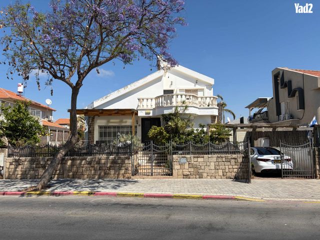 שדרות הציונות 54
