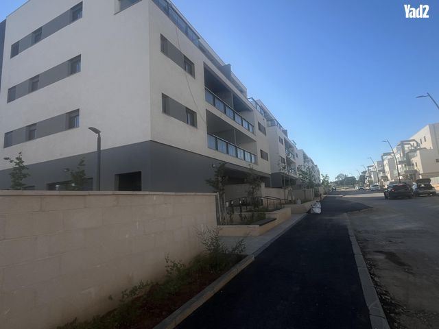הבנים 1