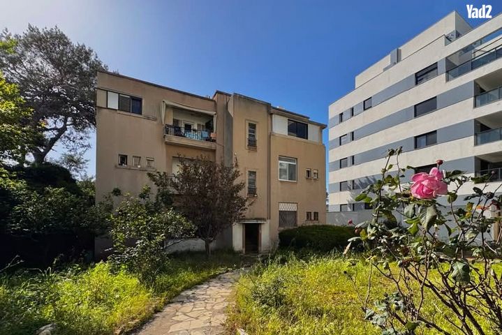 כיכר היינריך היינה 14