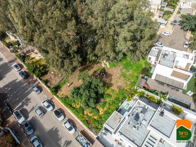 מגרשים, גני בנימינה, בנימינה גבעת עדה