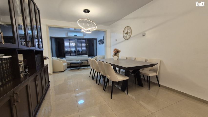 נייברג 