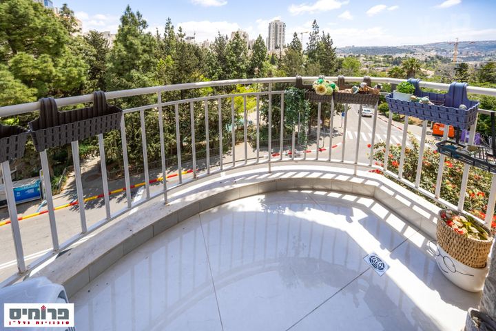דירה למכירה בירושלים (תיווך) — 5