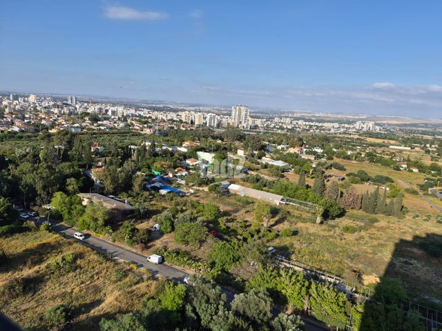 מתחם מרכזי