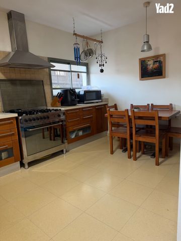 שכונת חשמונאים, מרכז העיר א