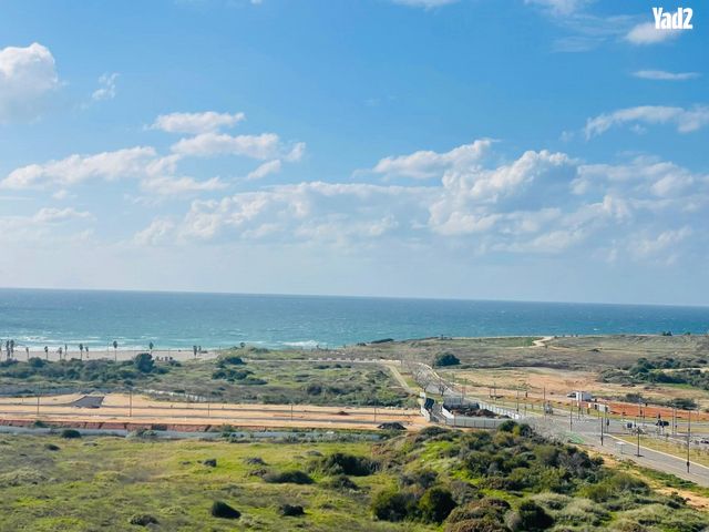 הגוש הגדול, רמת אביב החדשה, נופי ים