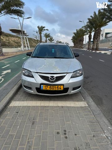 מודעת רכב מאזדה 3