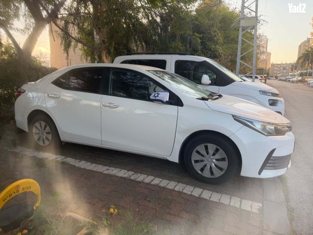 מודעת רכב טויוטה קורולה