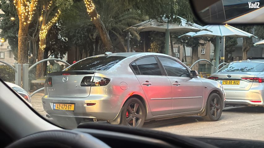 מודעת רכב מאזדה 3